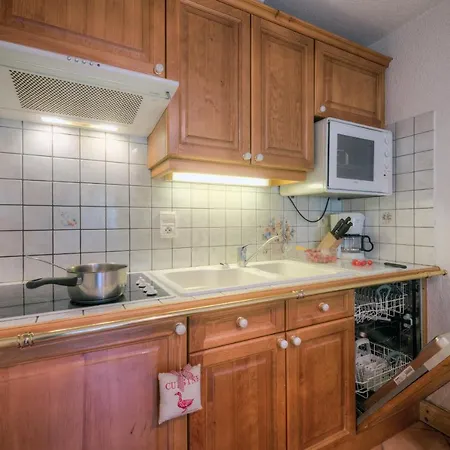 Sleeps 4 Pool