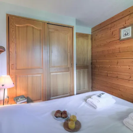 Sleeps 4 Pool Apartament Les Chavants