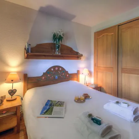 Apartament Sleeps 4 Pool Les Chavants