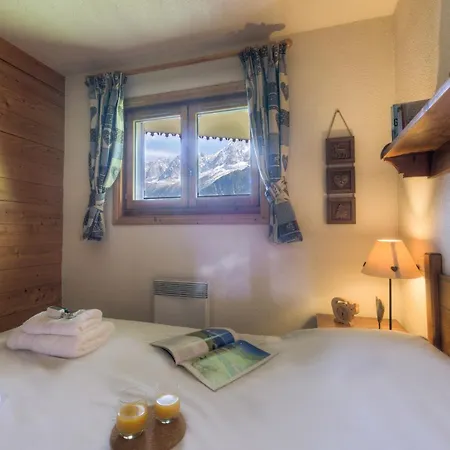 Apartament Sleeps 4 Pool