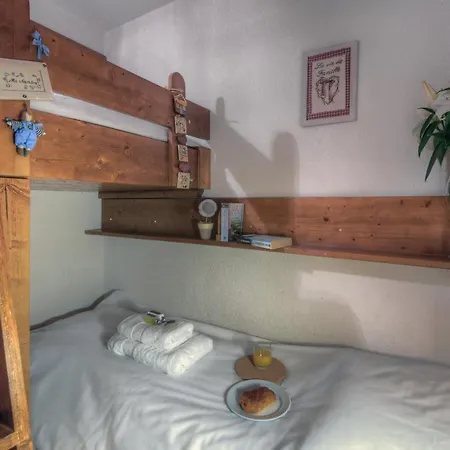Sleeps 4 Pool