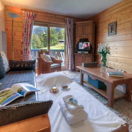 Sleeps 4 Pool