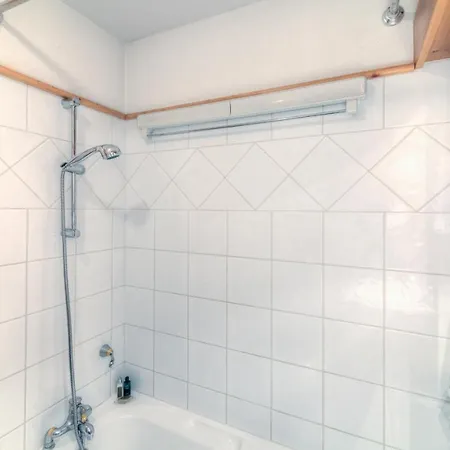 Apartament Sleeps 4 Pool